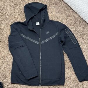 Nike Tech Men's Black Full-Zip Hoodie